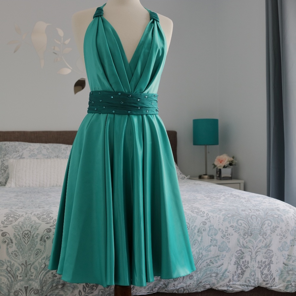 Turquoise Formal/Prom Dress w/Open Back Size 44